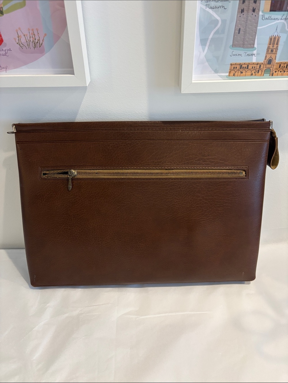 Vintage Brown faux Leather Zippered Document portfolio pouch exterior pocket